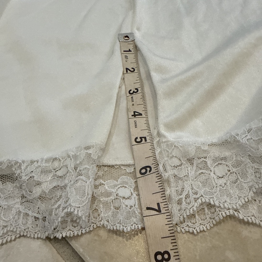 VTG JC Penney Sz 32 White Lace Trim Satin Nightgown Slip Dress Short 100% Antron - Picture 7 of 9